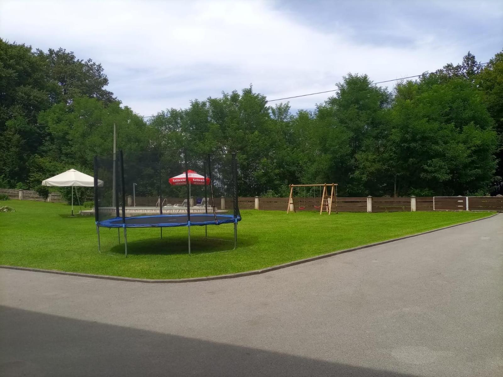Vila Kuca Za Odmor Mazuran Karlovac Exteriér fotografie