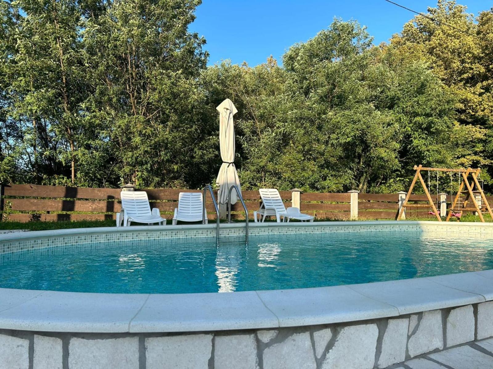 Vila Kuca Za Odmor Mazuran Karlovac Exteriér fotografie