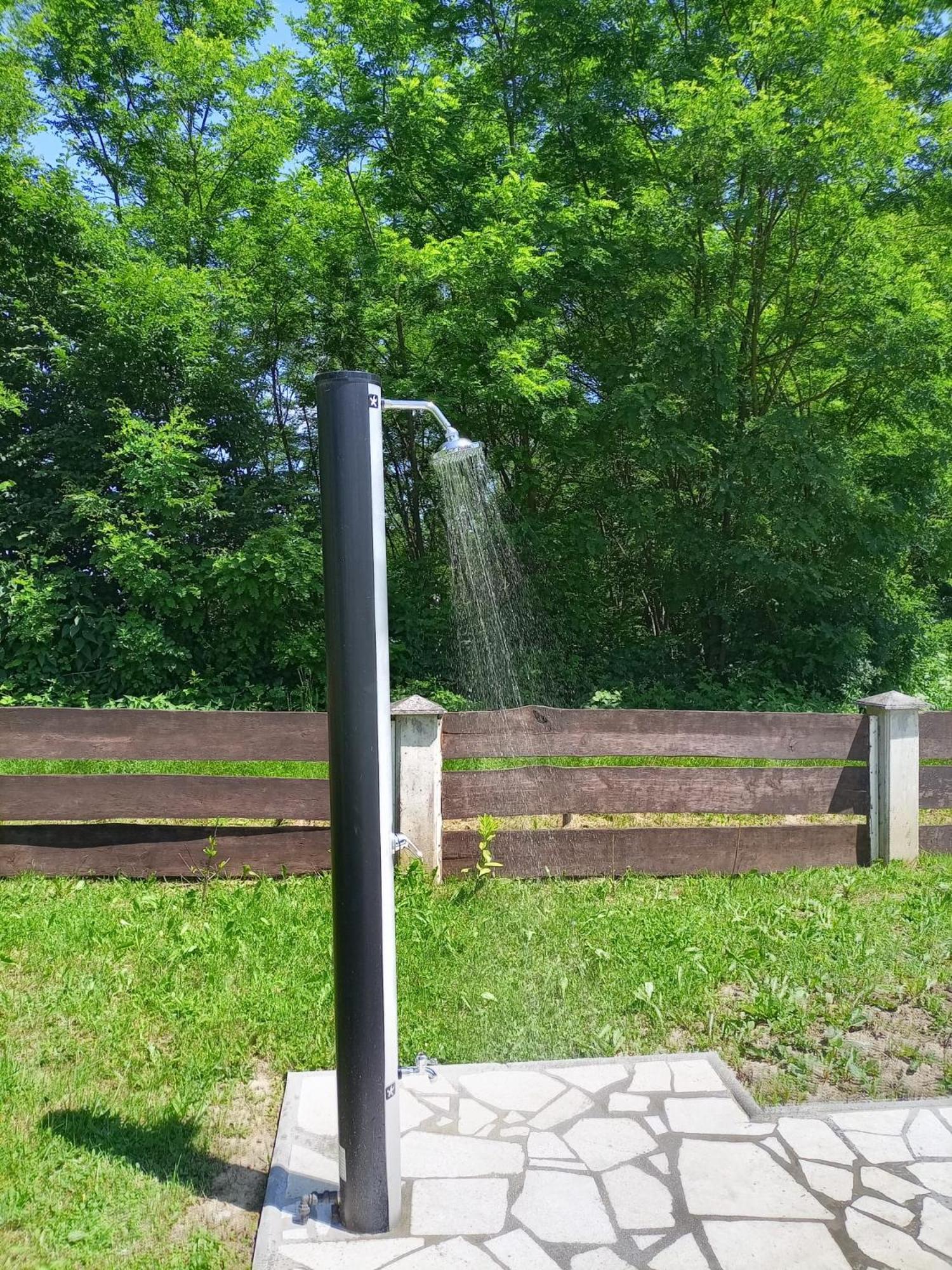 Vila Kuca Za Odmor Mazuran Karlovac Exteriér fotografie