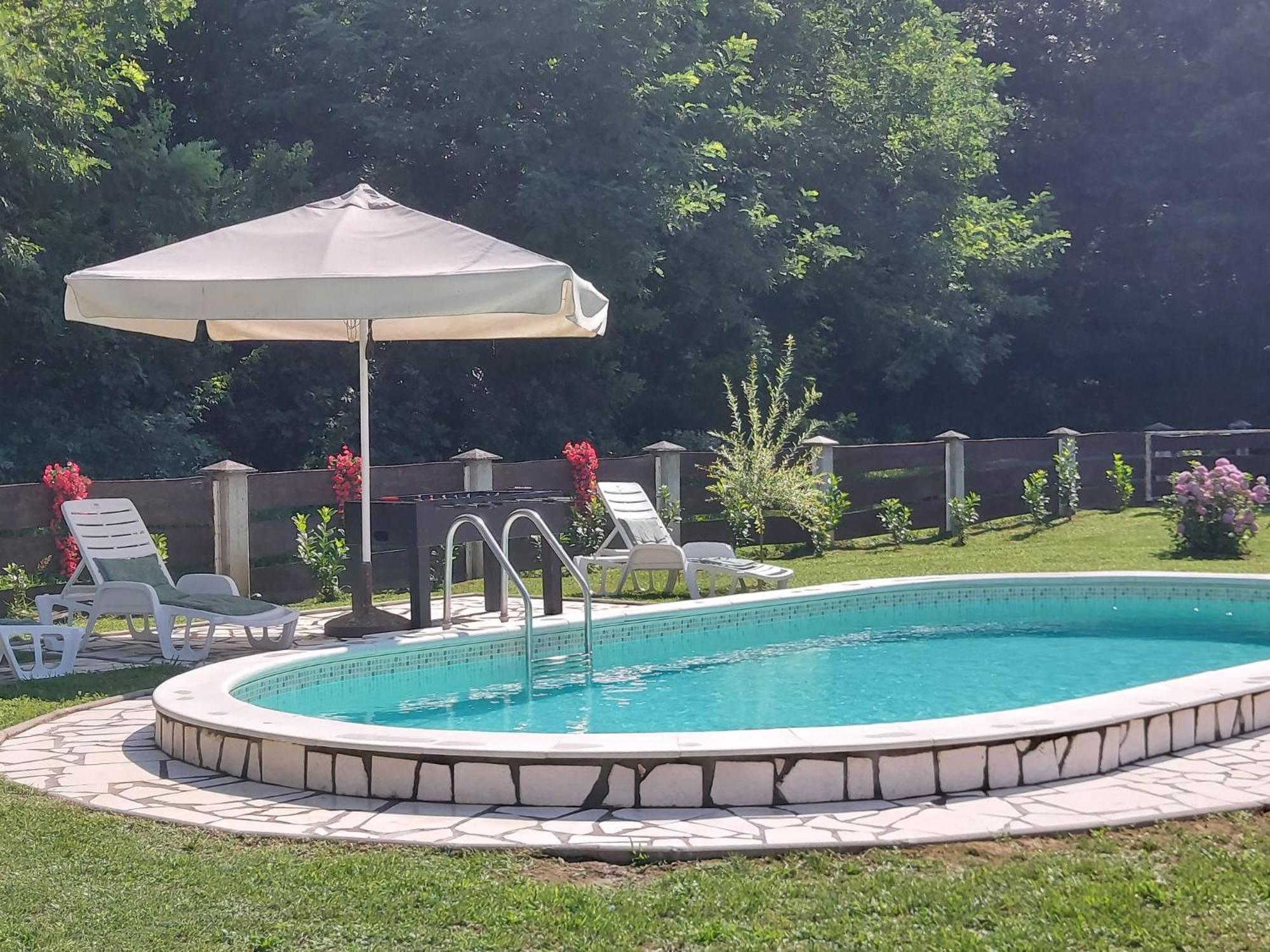 Vila Kuca Za Odmor Mazuran Karlovac Exteriér fotografie