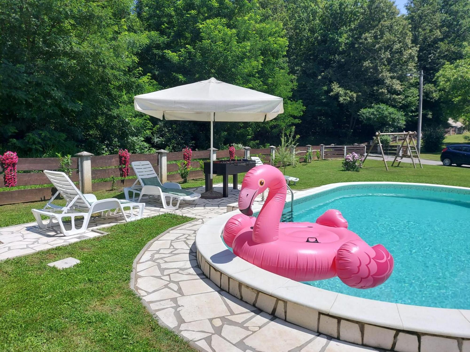 Vila Kuca Za Odmor Mazuran Karlovac Exteriér fotografie
