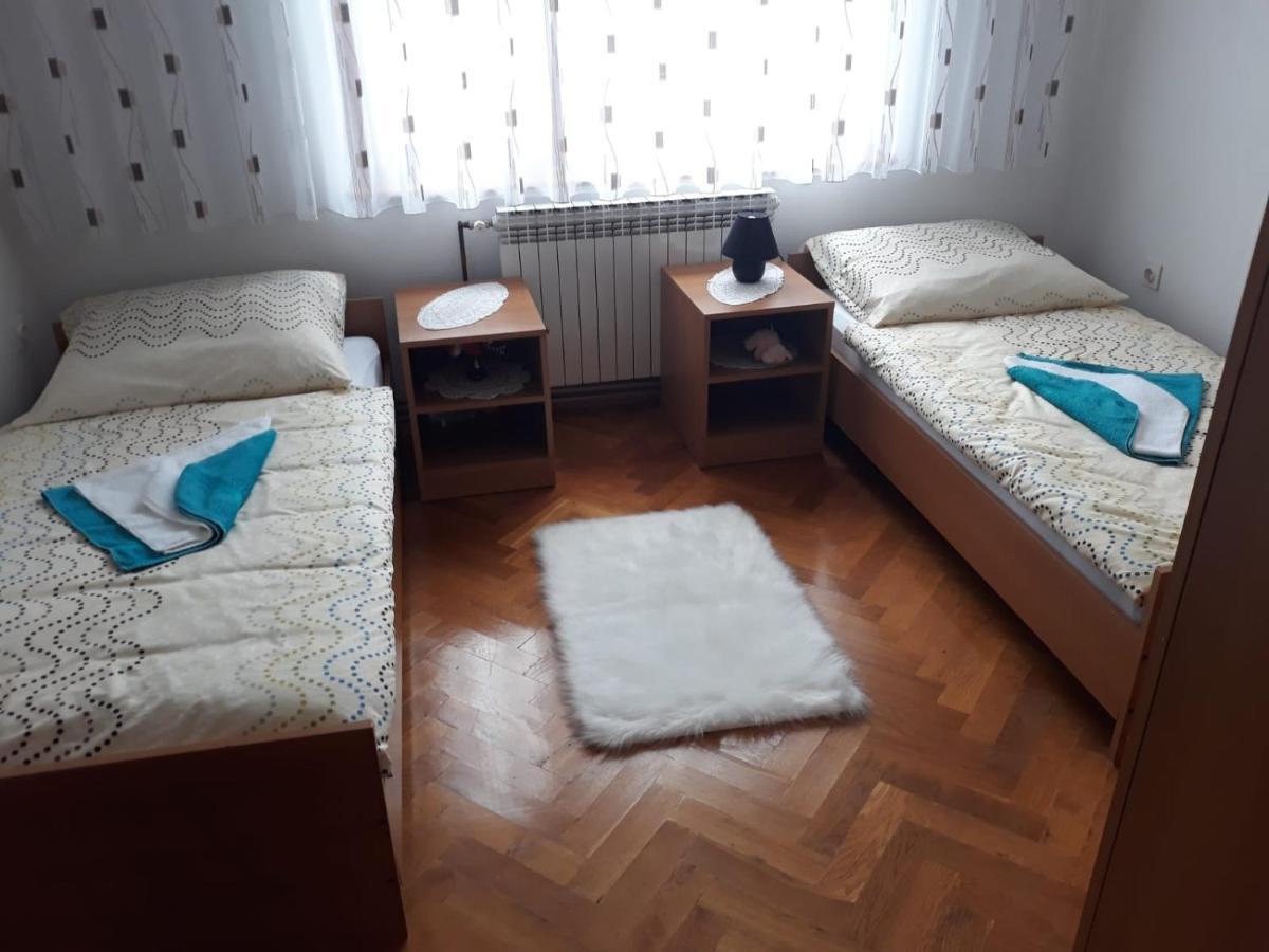 Vila Kuca Za Odmor Mazuran Karlovac Exteriér fotografie